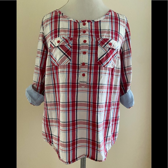 VENUS Tops - ❤️💙Super CUTE plaid Top